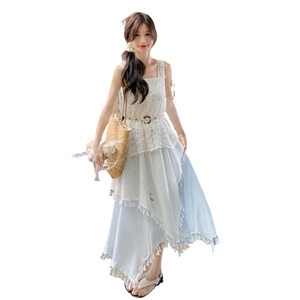 温柔穿搭甜美显瘦流苏半身裙蕾丝镂空罩衫吊带背心三件套女夏新款图片