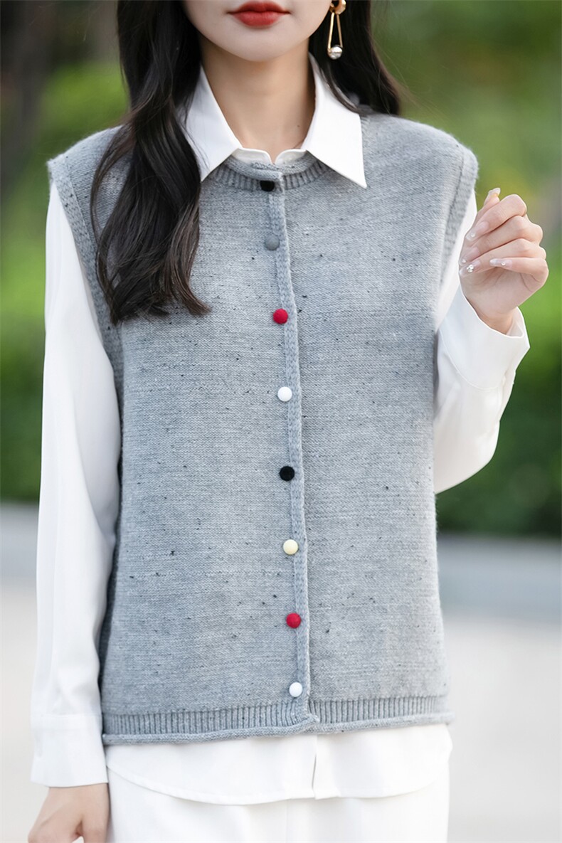 24春秋复古彩色纽扣无袖毛衣马甲女韩系外搭叠穿针织开衫坎肩外套,女装马甲,佳绒包芯纱店