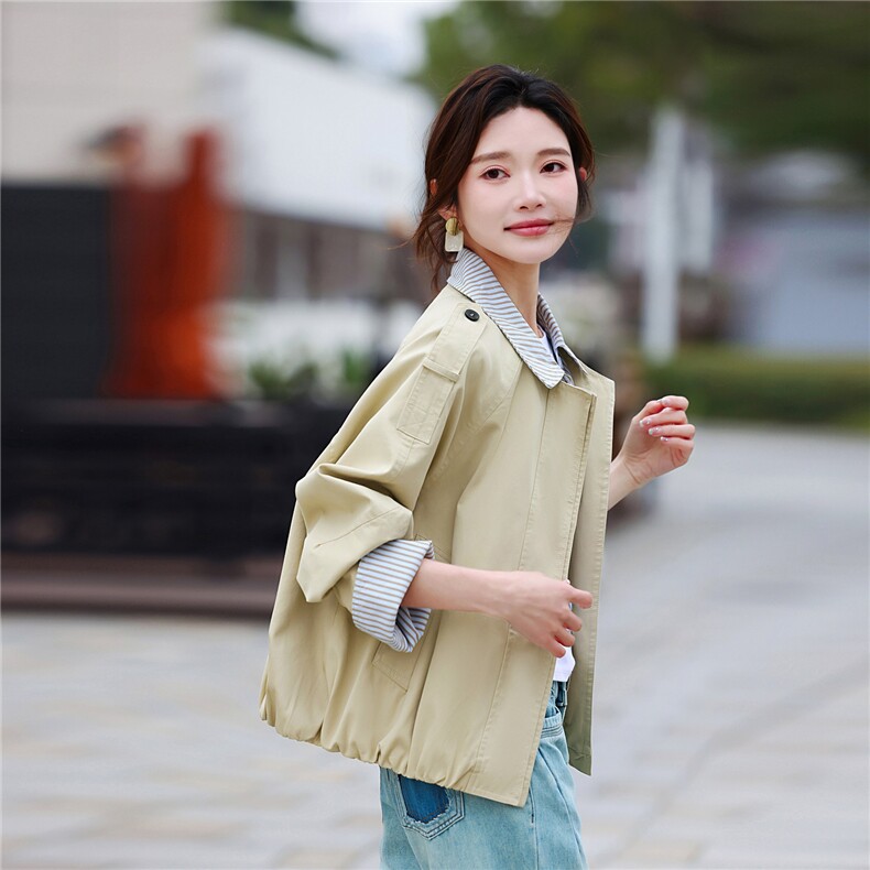 时尚条纹拼接假两件短外套女春季新款设计感减龄夹克风衣上衣,女装短外套,鑫源服饰