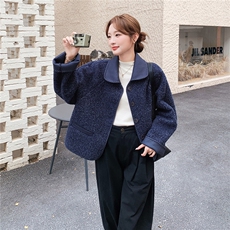 藏蓝色格子拼接羊羔毛外套女秋冬2025新款皮毛一体超好看短款上衣，女装短外套，2C325