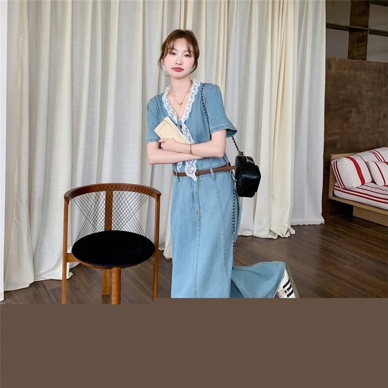 轻熟风蓝色蕾丝v领掐腰牛仔连衣裙女夏2025年新款设计感长裙及踝,女装连衣裙,2D078