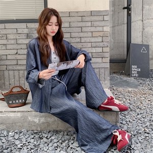高级小众穿搭韩系chic蓝色衬衫套装女初春秋超火好看阔腿裤三件套图片