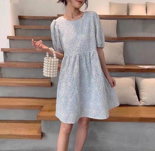 W772法式复古刺绣花朵夏季新款泡泡袖温柔风甜美连衣裙,女装连衣裙,L·H·X
