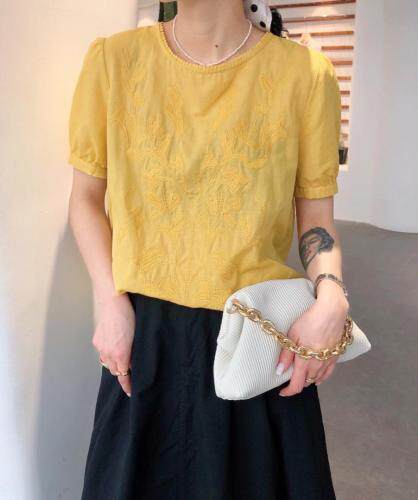 现货麻料刺绣小衫，女装，依纤