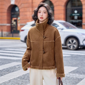 2025年冬季新款时尚鹿皮绒皮毛一体知外套女图片