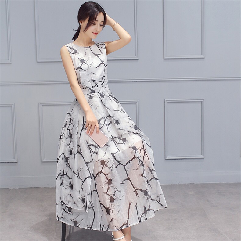 2022年夏季时尚气质简约圆领套头无袖印花中长款，女装连衣裙，卡杰菲