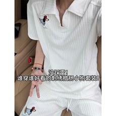 白色