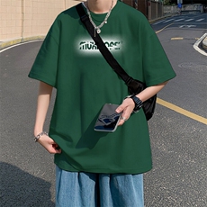 墨绿色