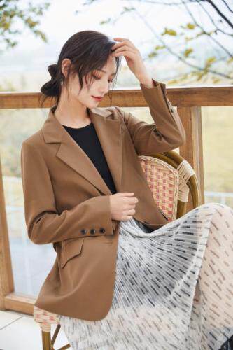 风格鲜明的单西随性时尚的精致修身版型后背开叉的潮流工艺，其它，千浪依族