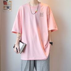 粉红色