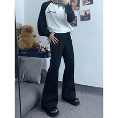 黑色