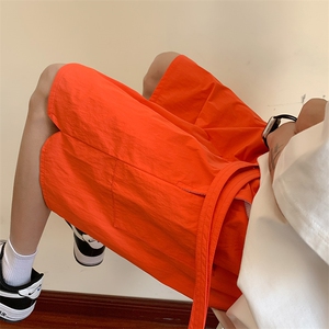 DK200 P34港风纳米皱运动休闲裤美式高街五分裤宽松直通短裤图片