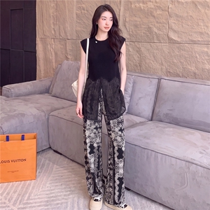 欧韩气质时尚套装女夏季新款正肩网纱设计无袖上衣碎花长裤两件套图片