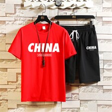 红色
