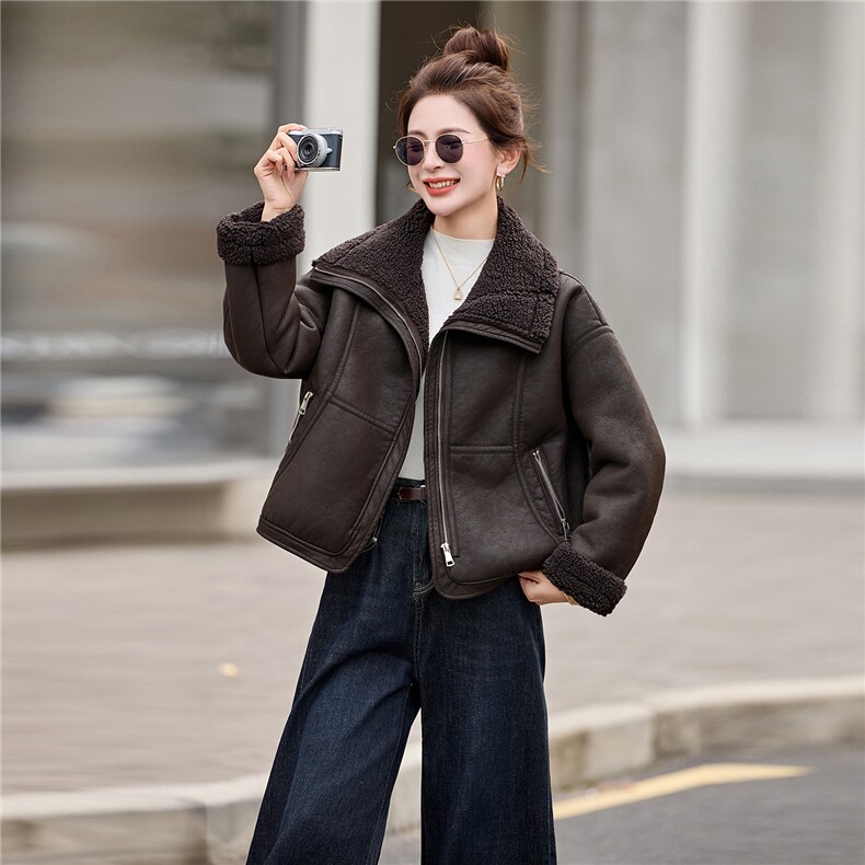 外套女2025新款小个子时尚洋气超好看短款欧货皮毛一体，女装派克服，依万里