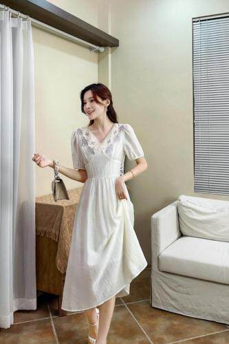 天丝提花绣花领连衣裙，女装连衣裙，天使公主