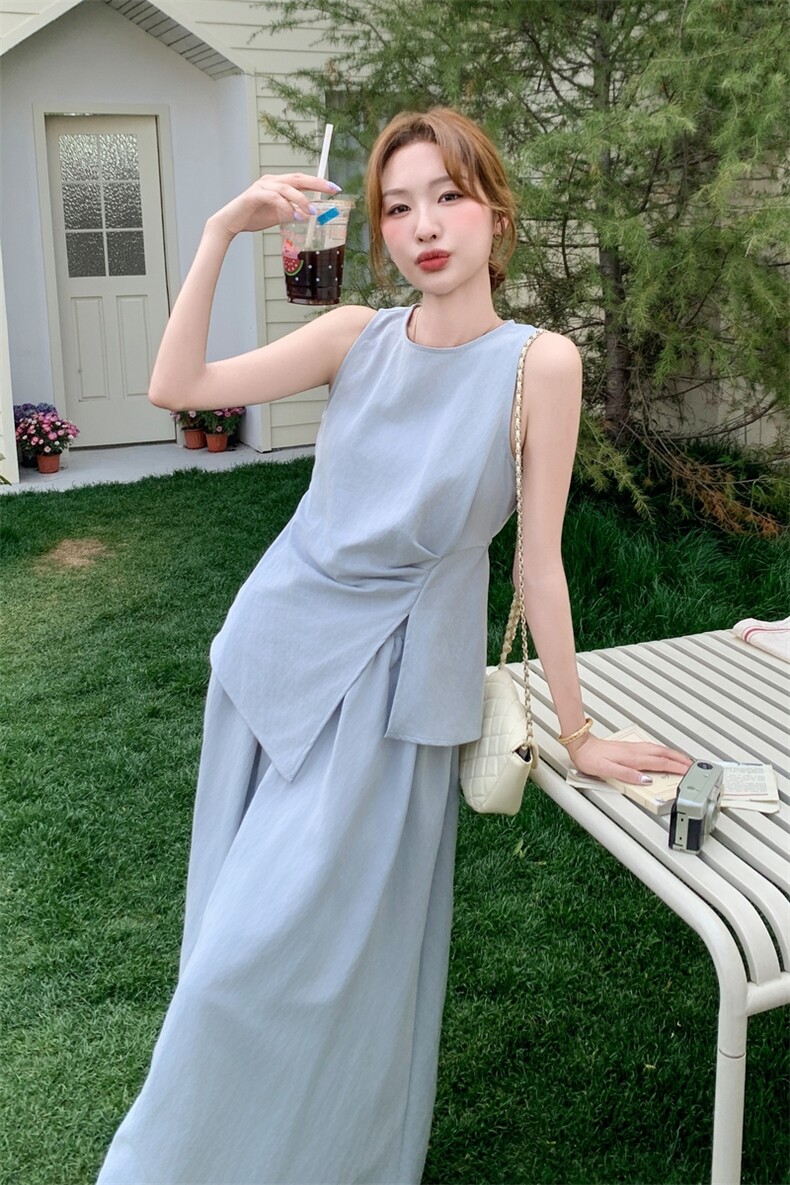 夏日绝美蓝色无袖上衣半身裙套装女夏季两件套高级感赫本风超火,女装套装/套裙,蝶眷