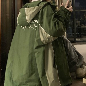 A101-P90 新款美式复古宽松绿色登山服冲锋衣男女外套秋图片