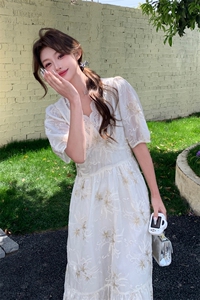 时尚森系宽松连衣裙女2025夏季新款法式浪漫度假氛围感显瘦长裙子图片