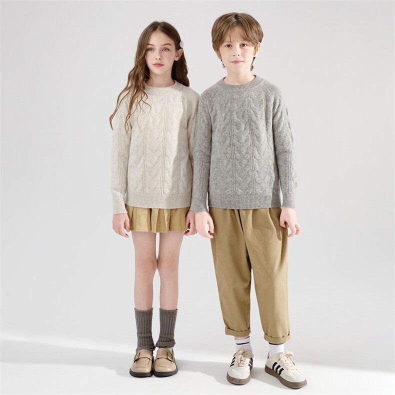 儿童时尚百搭通勤简约休闲点子纱加厚绞花羊毛衫，童装儿童羊毛衫，牧皓研