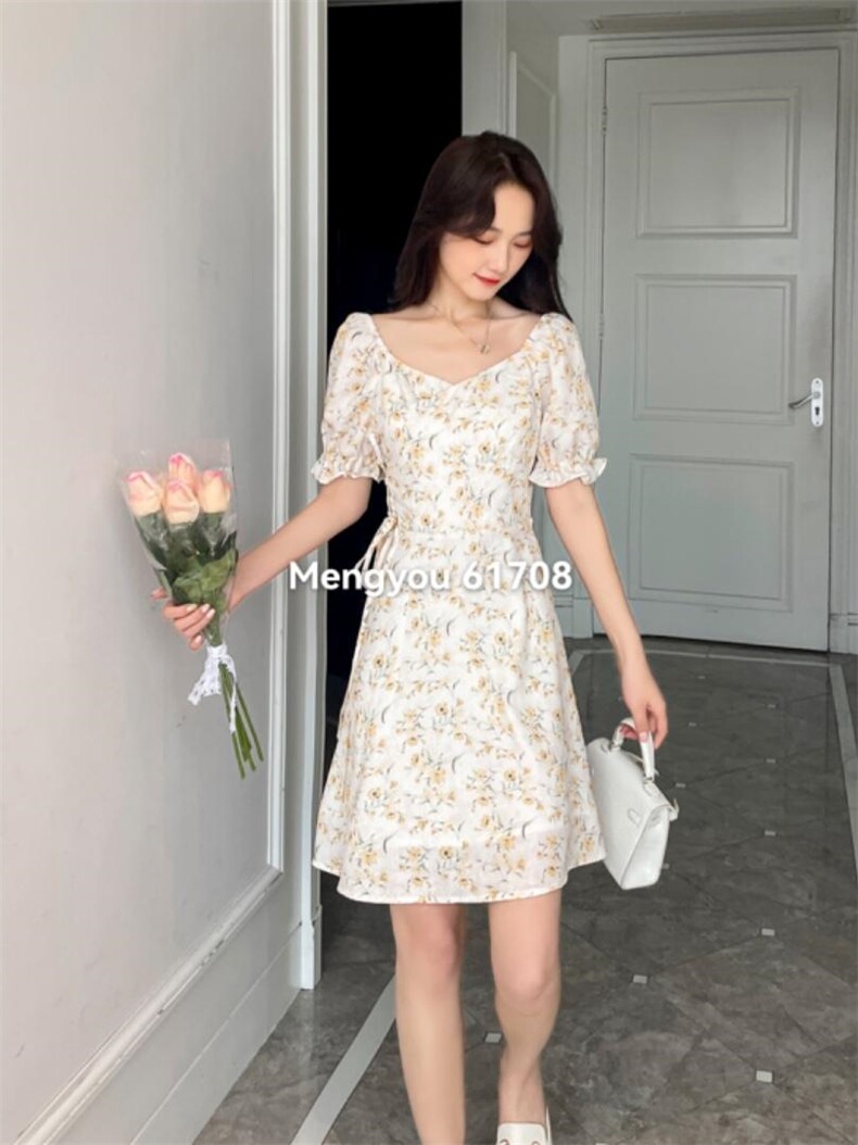 碎花连衣裙，女装连衣裙，梦由