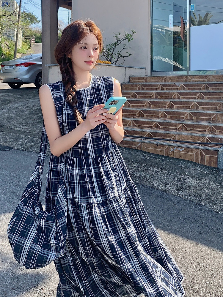 2025年夏季文艺复古宽松腰蛋糕裙时尚潮流,女装连衣裙,诺蝶