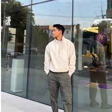 白色
