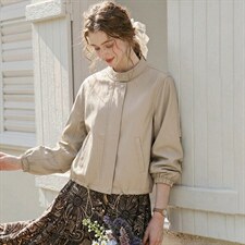 【春季女装新款】大量现货时尚休闲宽松立领短款皮衣外套，女装皮衣，缘衣格