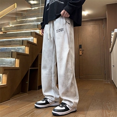 灰色