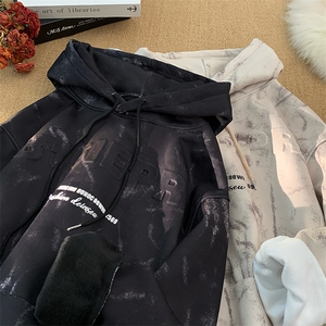 抖音得物高品质砂洗钢印连帽加绒卫衣图片