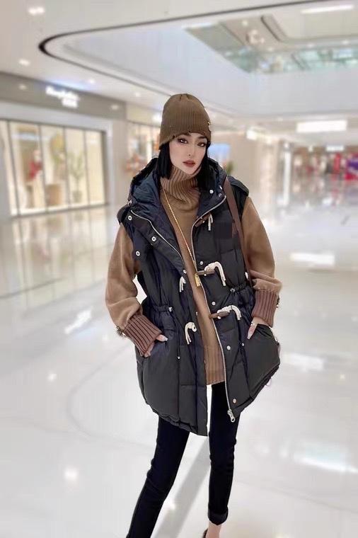 2022新款复古牛角扣90%白鸭绒羽绒马甲,女装马甲,L·H·X
