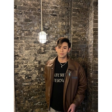 网络图现货秋季翻领男士皮衣贴标夹克潮外套休闲青年款R8016-P78，男装夹克，星座1005-4