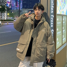 苔绿色