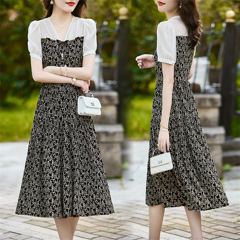 2023年夏季中长款潮流舒适有范优雅气质百搭连衣裙，女装连衣裙，魅丽静蓝