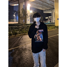 黑色