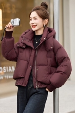 2025冬装时尚保暖减龄90%白鸭绒羽绒服女连帽显瘦面包服外套，女装羽绒服，沐七七