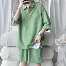 浅绿色