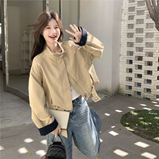卡其色短款工装风衣夹克外套女春秋2026新款时尚小个子巨好看上衣，女装短外套，2C159