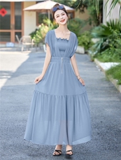 轻熟风优雅气质连衣裙女2025夏季新款收腰显瘦别致惊艳漂亮长裙子，女装连衣裙，尚娜萱