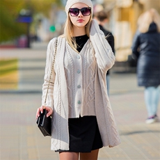 时尚潮流2024年秋冬季新款通勤百搭中长款开衫V领长袖羊绒衫女，女装羊绒衫，绒美人羊绒