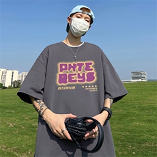 深灰色
