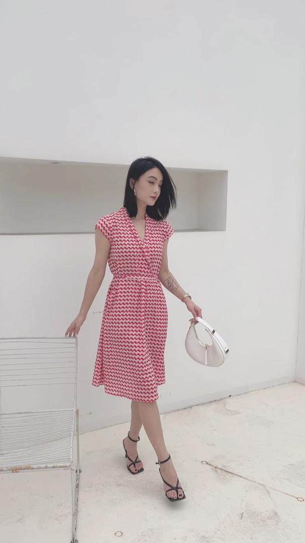 夏季新款连衣裙，女装连衣裙，博尔依秀