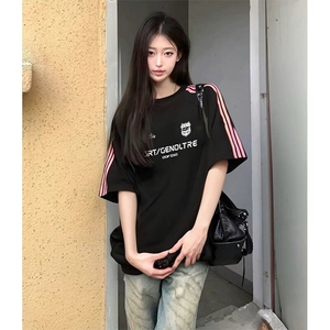 抖音得物品质二开240克宽松纯棉美式潮牌印花三条杠中性风短袖T恤图片