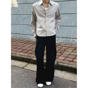 几立 可以两面穿着不同风格的格子夹克图片