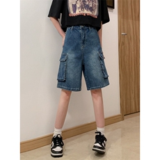深蓝色