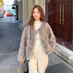 小香风皮毛一体短款外套女秋季2025新款高级感时尚加厚仿貂绒皮草图片