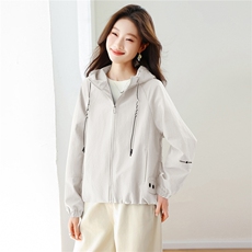 现货！现货！2026春季新款时尚宽松休闲短款外套女，女装短外套，以桐