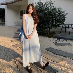 蓝色韩系简约休闲无袖连衣裙女2025夏季新款时尚松弛感时髦背心裙图片