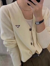 气质简约薄款刺绣针织开衫女春秋宽松V领毛衣外套短款，女装针织衫/毛衣，半城羊绒