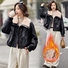 时尚羊羔毛翻领PU皮羽绒服女2025冬季新款加厚保暖白鸭绒皮衣外套，女装短外套，E百度
